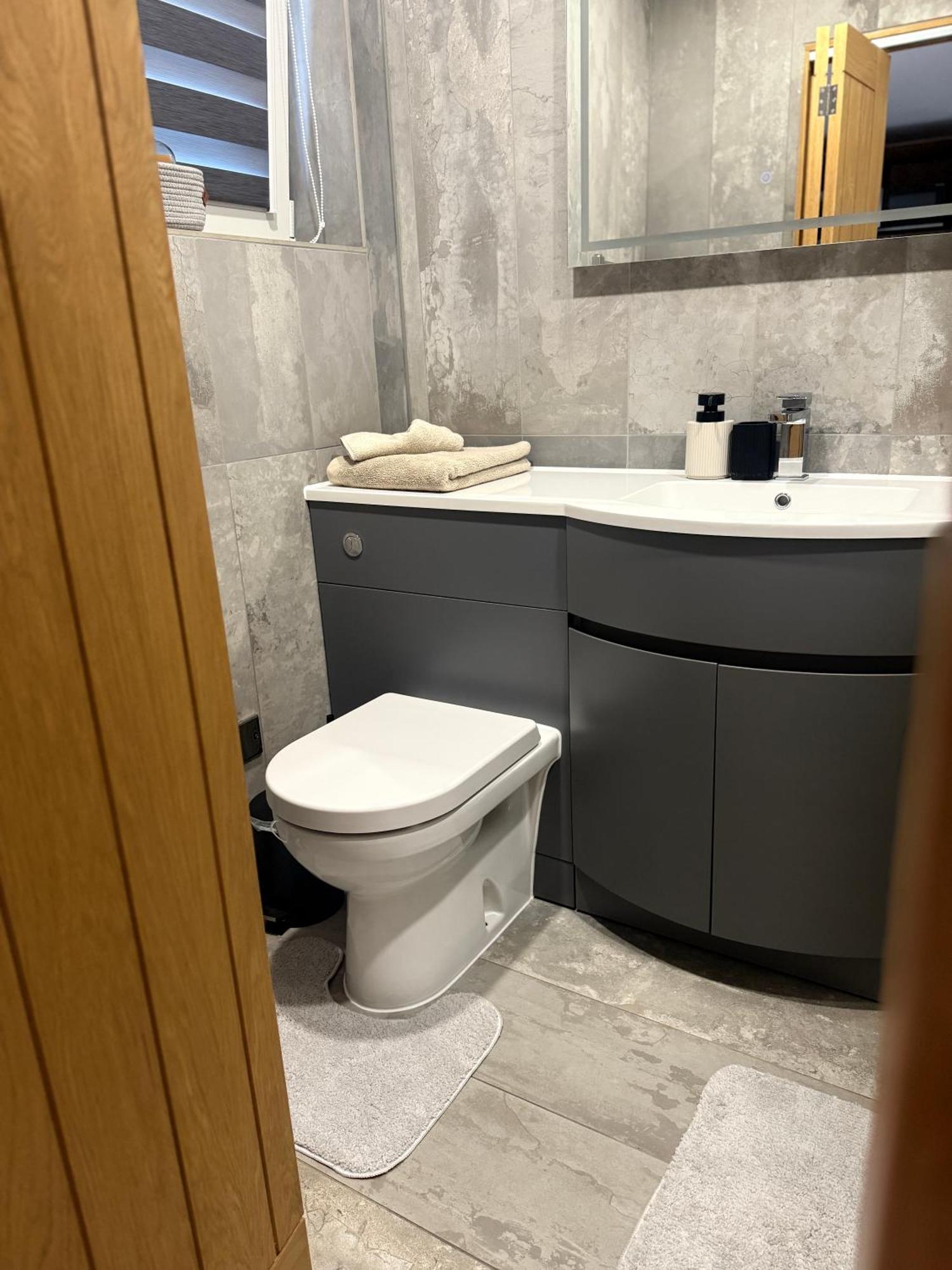 New Built Cosy Apartment Within Walking Distance Of Churchill Hospital 옥스퍼드 외부 사진